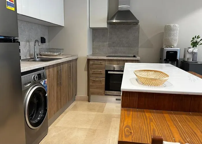 2 Bedroom With A Garden Facing The Pool بيت للعطل *
