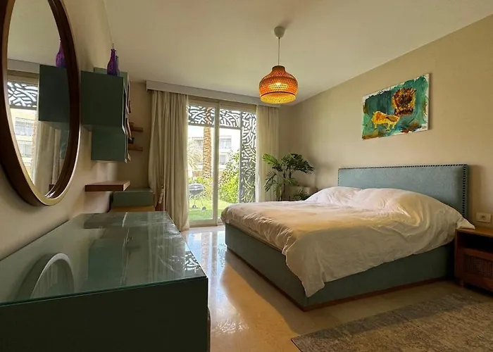2 Bedroom With A Garden Facing The Pool بيت للعطل *
